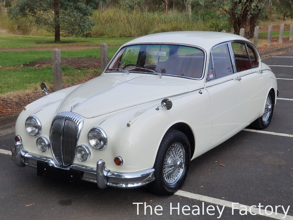 SOLD - 1966 DAIMLER 250 SEDAN - healeyfactory.com.au