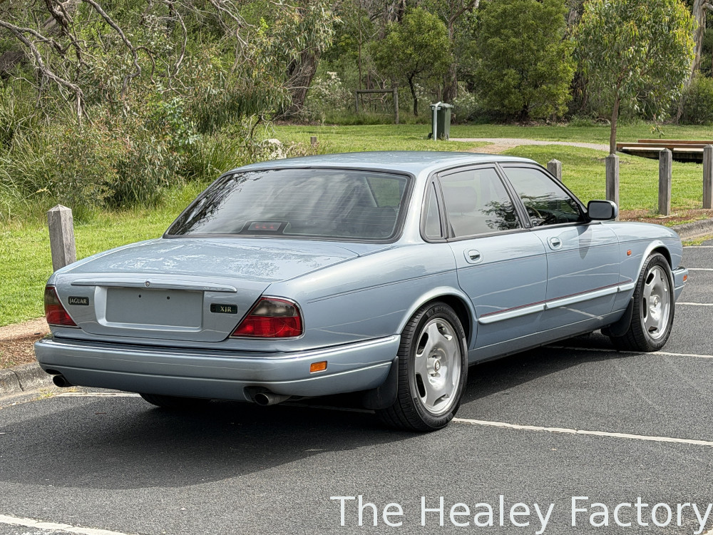 1996 JAGUAR XJR SEDAN